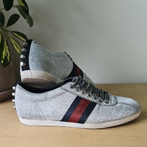 Gucci Men's Silver Glitter Sneakers with Black and Red Stripes - Picture 1 of 10